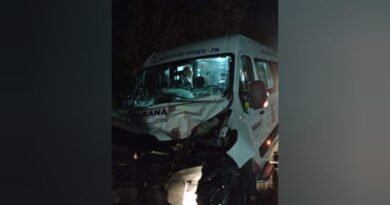 Van da Saúde de Rio Bonito do Iguaçu se envolve em acidente na BR-277