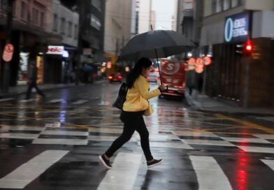 Após dias congelantes, fim de semana será chuvoso no Paraná