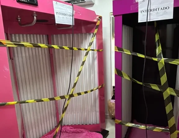 Vigilância em Saúde de Francisco Beltrão apreende câmaras de bronzeamento durante Operação