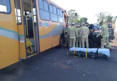 Acidente entre ônibus e caminhonete deixa seis feridos em Campo Mourão