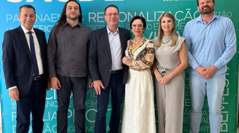 Prefeito Pedron cumpre agenda intensa em Curitiba