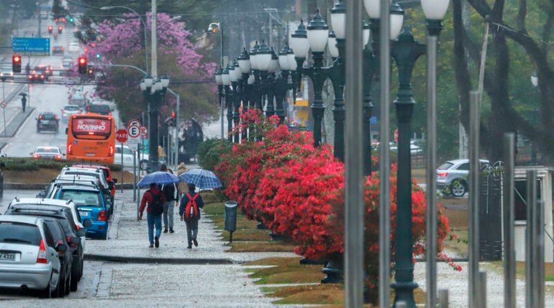 Semana terá temperaturas amenas e chuva isolada