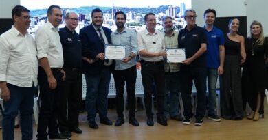 Câmara de Vereadores realiza Sessão histórica na Expobel