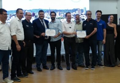 Câmara de Vereadores realiza Sessão histórica na Expobel