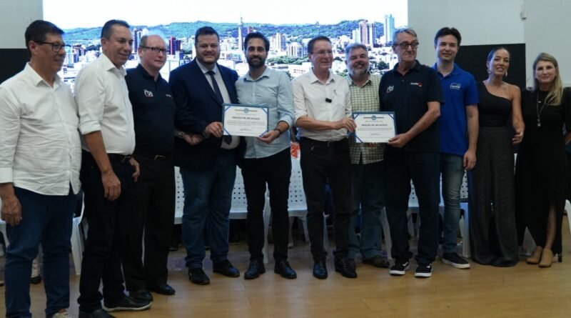 Câmara de Vereadores realiza Sessão histórica na Expobel