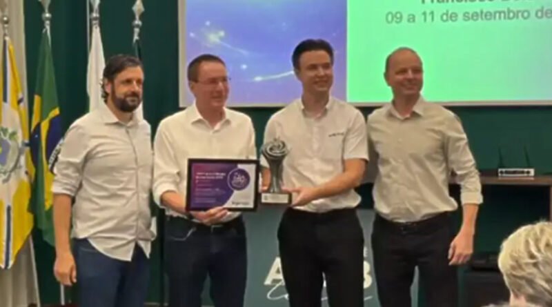 Conquistas recentes do município são destaque em café da ACEFB