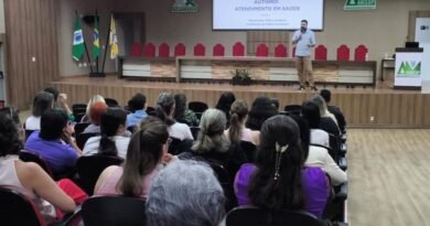 Profissionais da saúde participam de capacitação sobre autismo em Beltrão