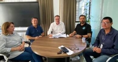 Prefeitura de Francisco Beltrão assina ordem de serviço para pavimentação asfáltica