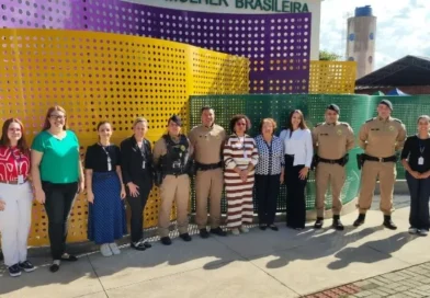 Município fortalece rede de proteção à mulher em reunião entre diferentes entidades
