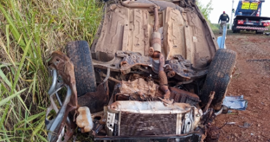 Carro sai da pista e capota em ribanceira; condutor é encontrado somente horas depois