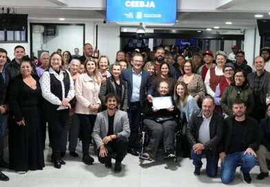 Câmara de Beltrão presta homenagem ao CEEBJA