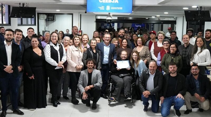 Câmara de Beltrão presta homenagem ao CEEBJA