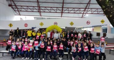 Maio Amarelo: escolas de Beltrão recebem material sobre trânsito