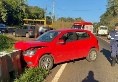 Colisão envolve quatro veículos na PR-566 e deixa dois feridos