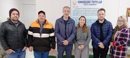 VEREADORES DE BELTRÃO ACOMPANHAM TRABALHOS DO CONSELHO TUTELAR