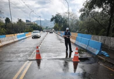 Ponte na Rua Antônio Carneiro Neto (próximo à AFM) tem pista interditada