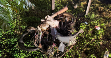 Jovem morre após colisão frontal entre motocicleta e caminhão na PR-182