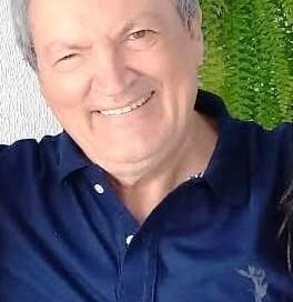 DIZ UM VELHO DITADO QUE PULGA DÁ MAIS EM CACHORRO MAGRO!
