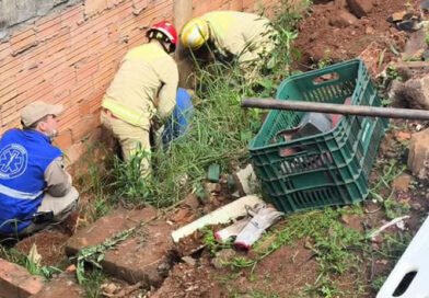 Trabalhador sofre ferimentos graves após ser atingido por pedra