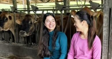 Mãe e filha fortalecem sucessão familiar na produção leiteira