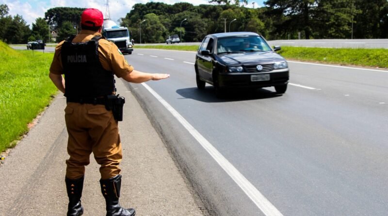 PRF faz Operação Finados nas rodovias federais do Paraná